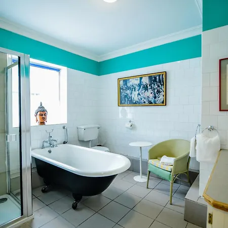 펜션 The Quay House, *